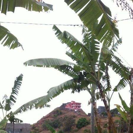 Gira Lua Guest House Igreja Exterior foto