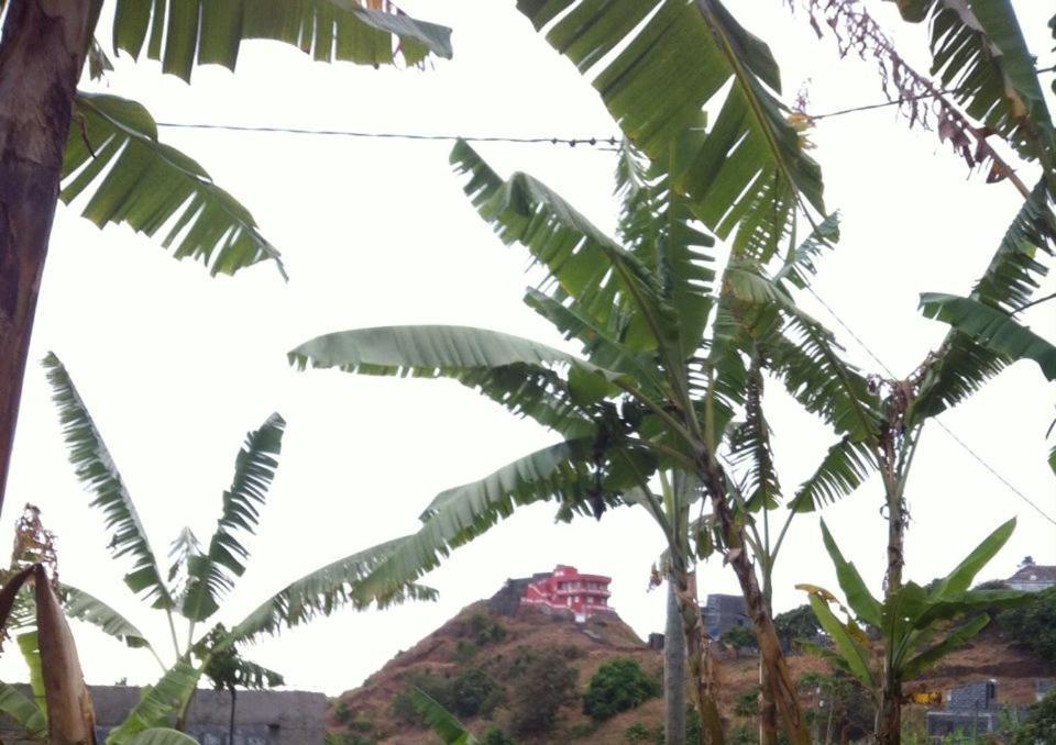 Gira Lua Guest House Igreja Exterior foto
