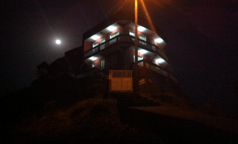 Gira Lua Guest House Igreja Exterior foto